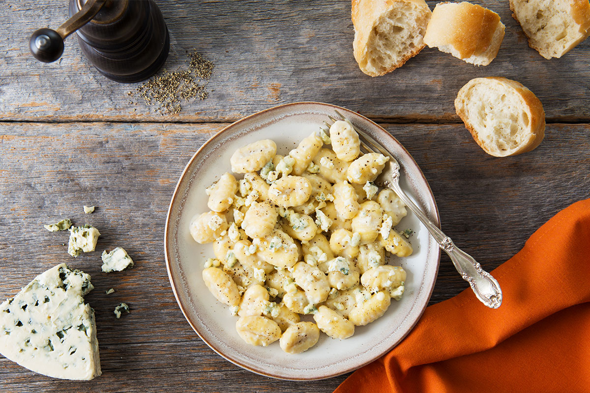 Alfredo Gnocchi with Crumbled Blue Cheese