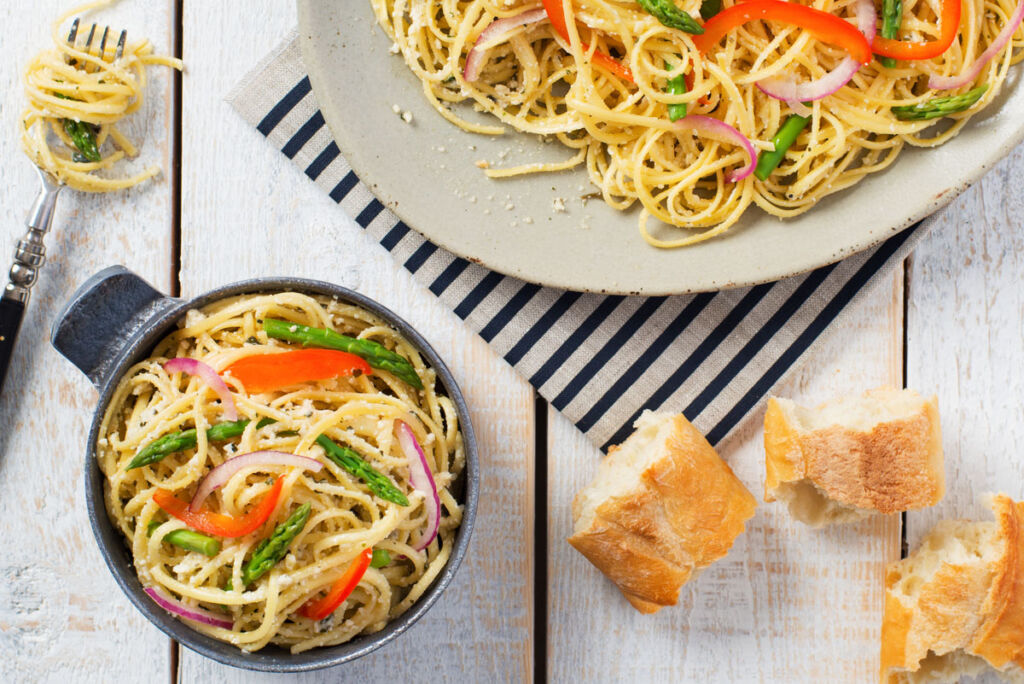 asparagus-and-red-pepper-linguine