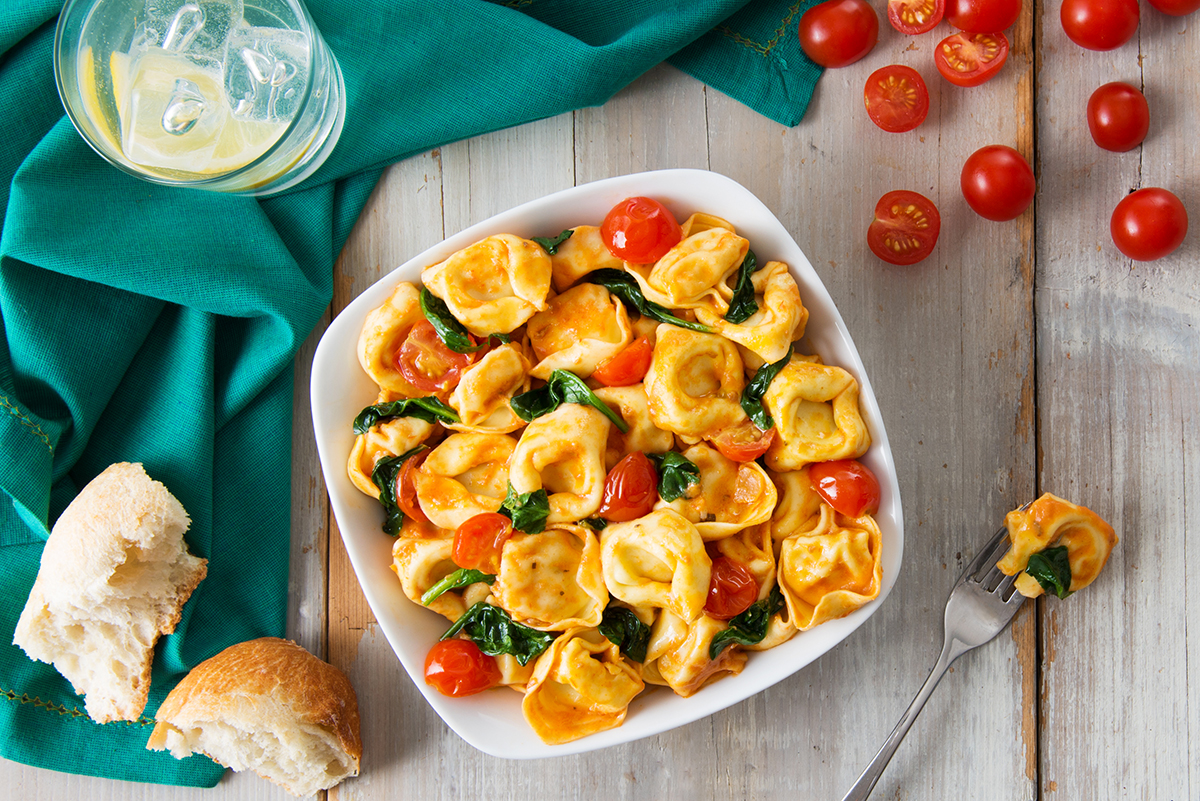 Rosé Cheese Tortellini with Spinach